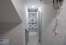 Fully refurbished 0 bedroom apartment in the historic city center