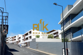 2 bedroom penthouse with patio