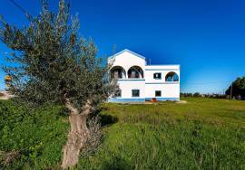 Large 4 Bedroom Property in Ria Formosa Setting Near Tavira