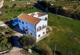 Large 4 Bedroom Property in Ria Formosa Setting Near Tavira