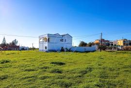 Large 4 Bedroom Property in Ria Formosa Setting Near Tavira