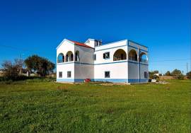Large 4 Bedroom Property in Ria Formosa Setting Near Tavira