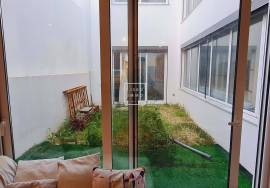 New build house, 3 bedrooms, 295m2, garden 40m2, Belem, Lisbon New build house, 3 bedrooms, 295m2, garden 40m2, Belem, Lisbon