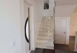 New build house, 3 bedrooms, 295m2, garden 40m2, Belem, Lisbon New build house, 3 bedrooms, 295m2, garden 40m2, Belem, Lisbon