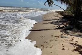 Luxury 2 Bed Beach House For Sale in False Bluff