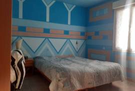 Detached Town House with City Garden