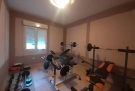 Detached Town House with City Garden