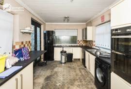 3 bedroom, Bungalow for sale