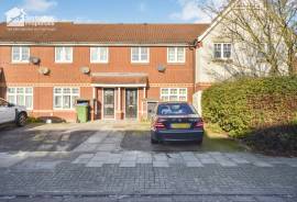 3 bedroom, Terraced House for sale