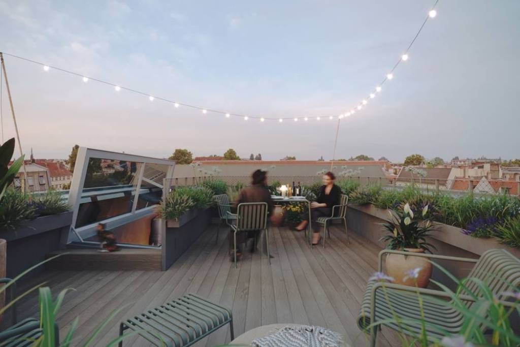 Upscale 2 -room Penthouse with private Roof-Top next to Prenzlauer Berg's hotspots