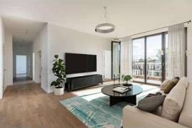 Ready to Move-In: Upper Class Penthouse for Sale by Kurfurstendamm