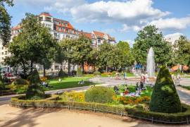 Brand-new 2/3-room apartment with garden right by Winterfeldtplatz