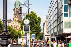 Prestigious 4-room family home with 3 balconies next to Kurfurstendamm & SavignyPlatz
