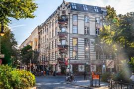 4 room apartment in Schoneberg - stunning combination of classic and modern