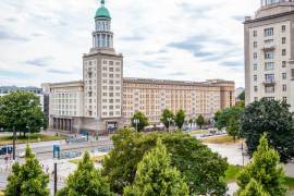 Charming penthouse with 4 rooms and 2 balconies in the best location of Berlin