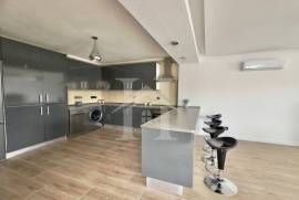 Moradia T3 em Alcabideche com Piscina e Espaço Exterior