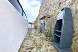Moradia T3 em Alcabideche com Piscina e Espaço Exterior