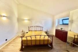 Moradia T3 em Alcabideche com Piscina e Espaço Exterior