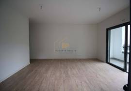 New 4 bedroom apartment with generous areas, balconies and barbecue