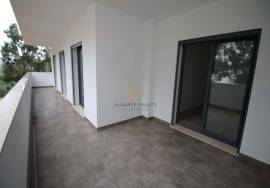 New 4 bedroom apartment with generous areas, balconies and barbecue