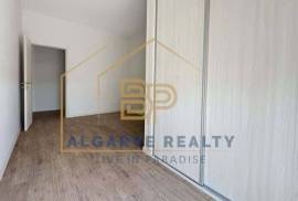 New 4 bedroom apartment with generous areas, balconies and barbecue