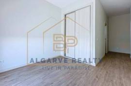 New 4 bedroom apartment with generous areas, balconies and barbecue