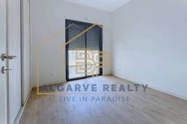 New 4 bedroom apartment with generous areas, balconies and barbecue