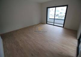 New 4 bedroom apartment with generous areas, balconies and barbecue