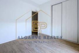 New 4 bedroom apartment with generous areas, balconies and barbecue