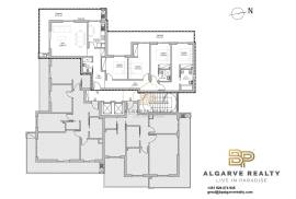 New 4 bedroom apartment with generous areas, balconies and barbecue