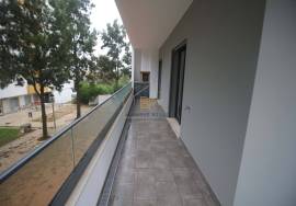 New 4 bedroom apartment with generous areas, balconies and barbecue