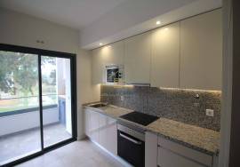New 4 bedroom apartment with generous areas, balconies and barbecue