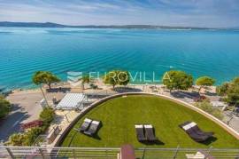 Crikvenica, Selce, hotel first row to the sea