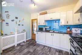 2 bedroom, Terraced House for sale
