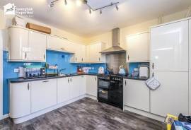 2 bedroom, Terraced House for sale