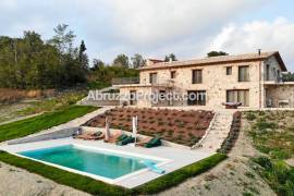 Luxury 5 Bed Villa For Sale in Torricella Peligna Chieti Abruzzo Italy