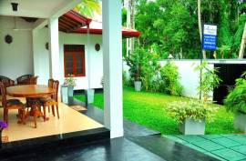 Luxury 4 Bed Villa For Sale in Bentota Sri