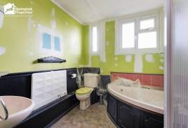 3 bedroom, Bungalow for sale