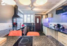 3 bedroom, Bungalow for sale