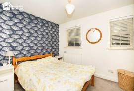 2 bedroom, Semi-detached house for sale