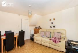 2 bedroom, Semi-detached house for sale