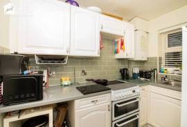 2 bedroom, Semi-detached house for sale