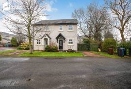 2 bedroom, Semi-detached house for sale