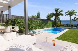 Fantastic Investment Opportunity With These Luxurious Beachfront Brand New Villas in Los Alcazares