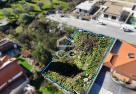 Land with 663m2 with project in the Valpaços area