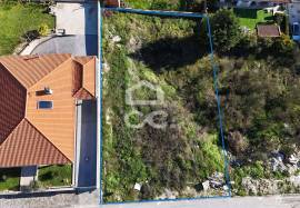 Land with 663m2 with project in the Valpaços area