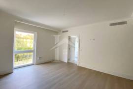 Apartamento T2 em Lisboa com garagem e arrecadação no condomínio Apartamento T2 em Lisboa com garagem e arrecadação no condomínio