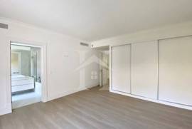 Apartamento T2 em Lisboa com garagem e arrecadação no condomínio Apartamento T2 em Lisboa com garagem e arrecadação no condomínio