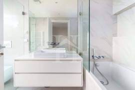 Apartamento T2 em Lisboa com garagem e arrecadação no condomínio Apartamento T2 em Lisboa com garagem e arrecadação no condomínio