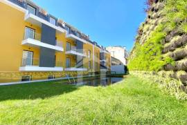 Apartamento T2 em Lisboa com garagem e arrecadação no condomínio Apartamento T2 em Lisboa com garagem e arrecadação no condomínio